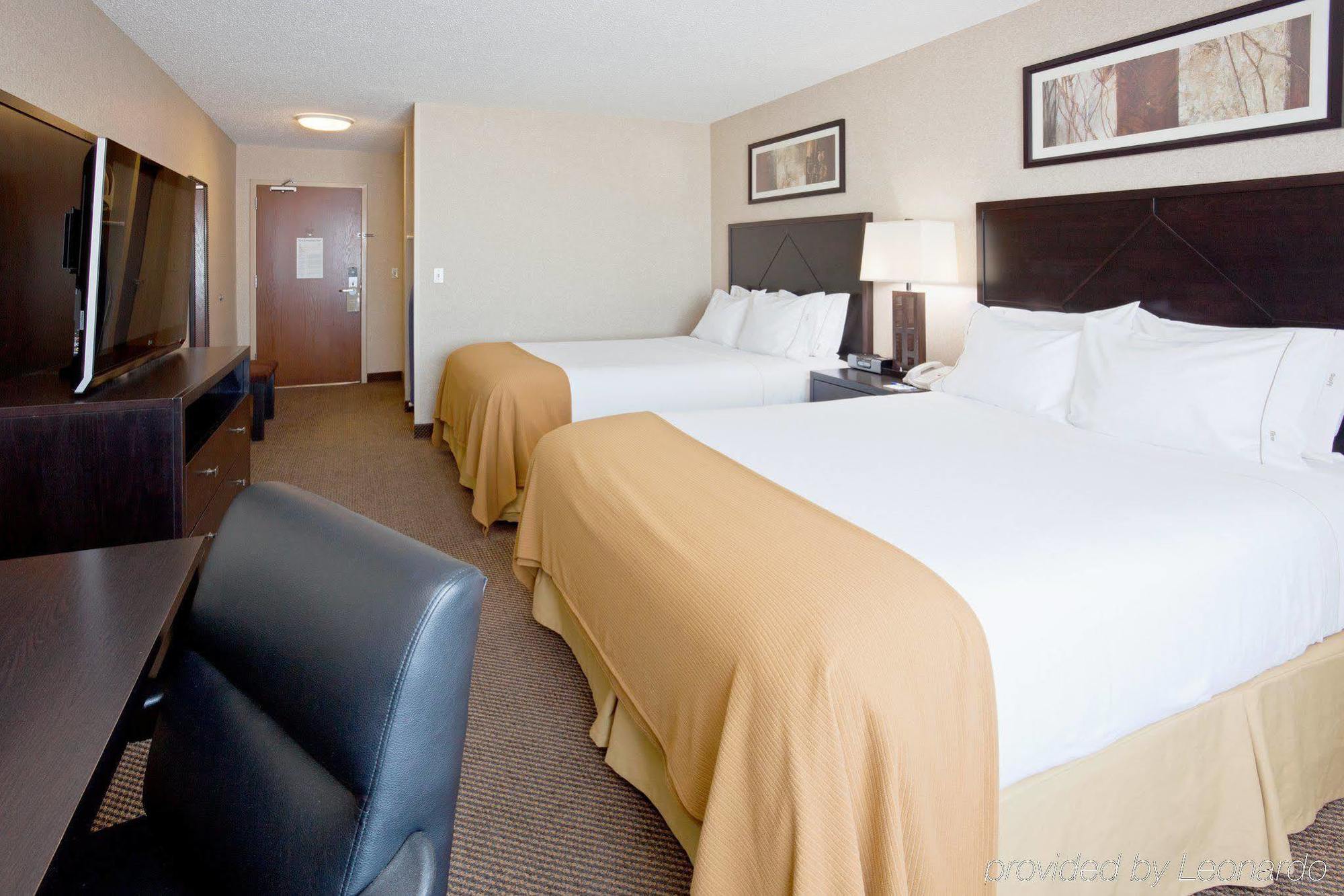 Holiday Inn Express Hotel & Suites Grand Forks, An Ihg Hotel Rom bilde